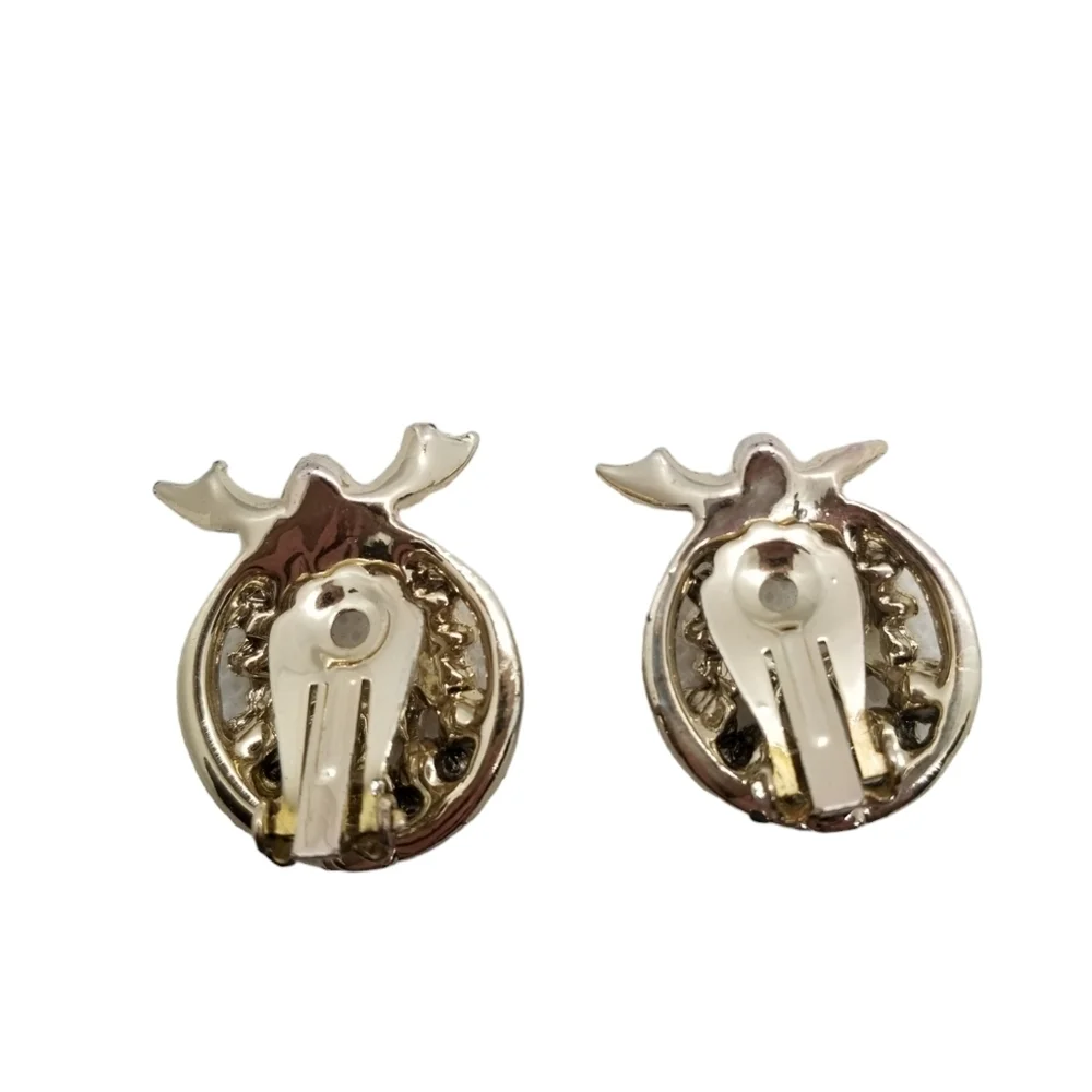 VINTAGE GOLDTONED & ORANGE AUSTRIAN CRYSTAL ORNATE CLIP ON EARRINGS